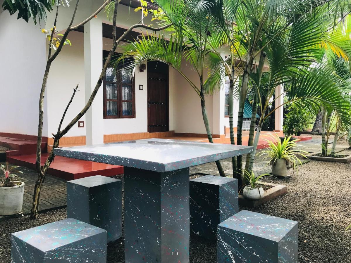 Lake Wind Habarana Exterior foto